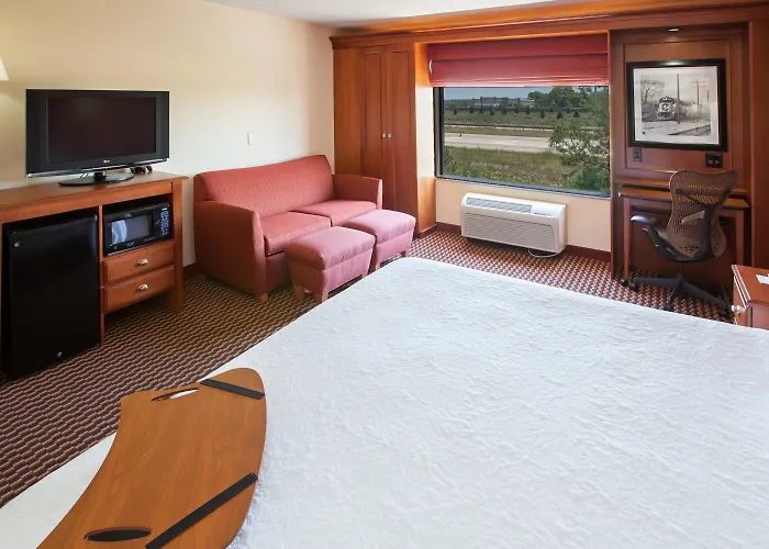 Hampton Joliet/i-80 Hotel 3*