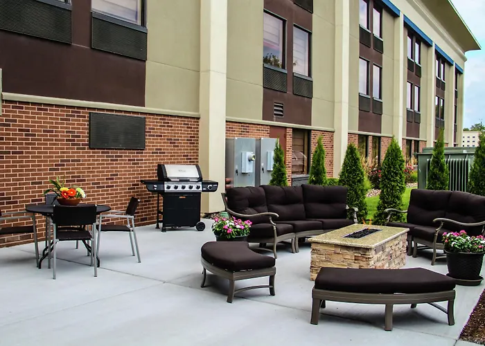 Hampton Joliet/i-80 Hotel 3*