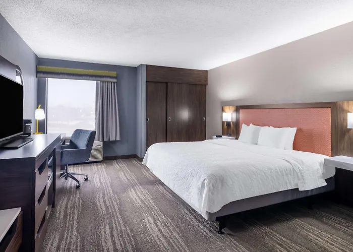 Hampton Joliet/i-80 Hotel