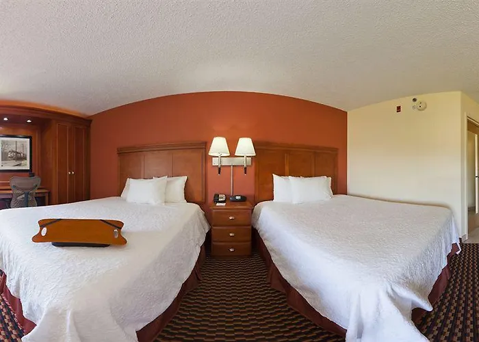 Hampton Joliet/i-80 Hotel 3*