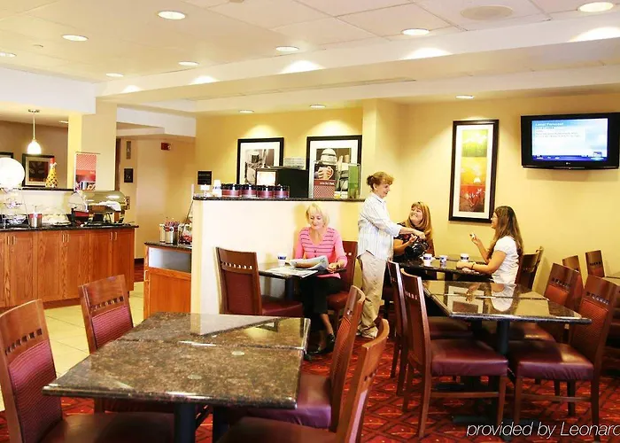 Hampton Joliet/i-80 Hotel