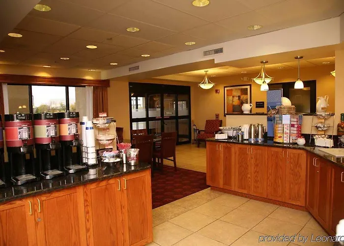 Hampton Joliet/i-80 Hotel 3*